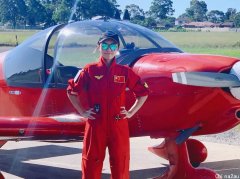 全澳第一人！中国籍美女飞行员参赛AAC特技飞行