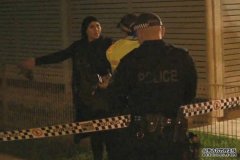 13岁女孩在悉尼西区车库腿部中枪，警方认为不是