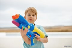 托儿所禁止玩具枪可能会导致新政策强制这种做