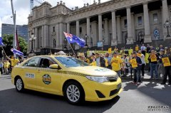 墨尔本的士司机集体起诉优步 要求赔偿5亿澳元