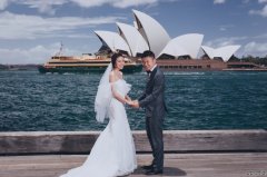 很多中国恋人涌至澳洲拍婚纱照