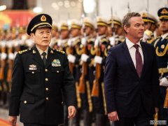 国防部长说，美国扼杀中国对澳洲没好处
