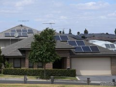 新州朝野两党纷纷承诺，补贴新州家庭安装太阳