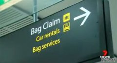 一女性被控从机场行李传送带偷行李