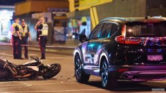 墨尔本内城两辆摩托车两辆汽车相撞，一人遇难