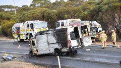 南澳又有两名司机分别与卡车相撞而遇难