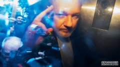 美国对维基机密创始人阿桑奇提起17项间谍罪指控