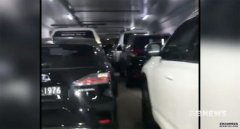 “就像在监狱里” 灯光节封路导致车辆堵在歌剧