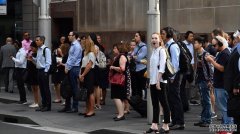 悉尼街头“手机僵尸”面临风险