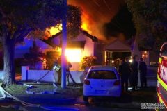悉尼东区房屋起火，老年囤客失踪