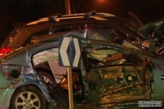 墨东南失窃车辆车祸，两死多伤
