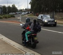 这里是悉尼, 不是德里 祖父骑摩托载着6岁孙子和