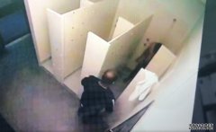 视频：摩托党在看守所淋浴间暴打娈童犯