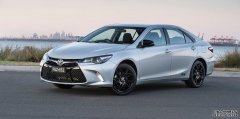 Camry RZ，标配导航，售价略高于3万