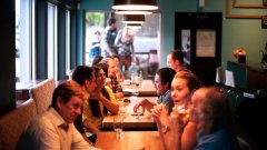 新州加强对餐馆咖啡厅等人数限制