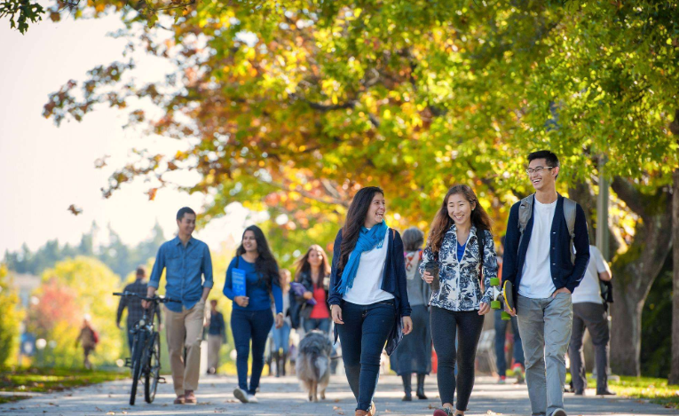 加拿大留学：符合条件的留学生自2020年10月20日可以入境