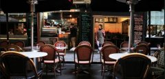 墨尔本的餐厅老板呼吁，12月前让客流量恢复50