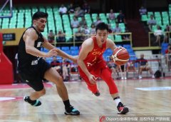 中国红队大比分战胜新西兰 取得国际男篮锦标赛