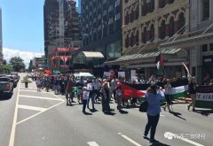 数百穆斯林在奥克兰游行 抗议美国“灾难性挑衅