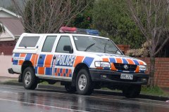 看看腐敗的新西蘭警察的警車