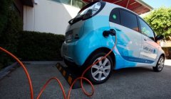 维州政府颁新规：明年起将对电动汽车车主征税