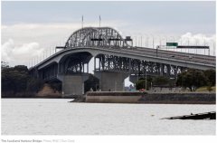 奥克兰海港大桥重金属污染：政府曾想对民宅进