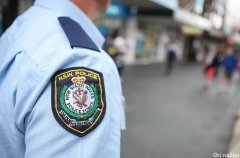 3恶童在悉尼华人区连续持械盗窃抢劫成人，最小