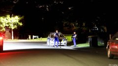 昨夜西区又传出枪声！武装警察抓捕一名男子