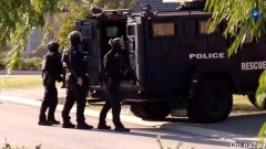 大量武装警察突袭珀斯民居！29岁男子被擒！起因