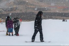 降雪+降温利好滑雪场 今年新州滑雪季提前开始
