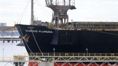 【突发】中国货船两名亚裔船员从Geelong港非法入