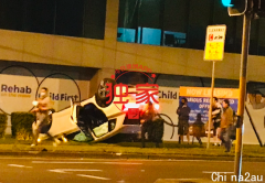 悉尼封城之际，Chatswood两车猛撞至翻滚！华女等