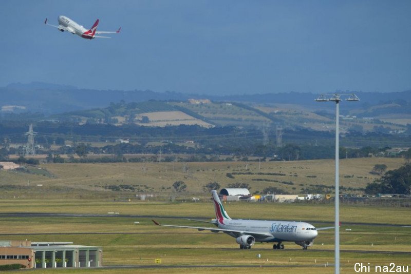 nmmelbairport0712.jpg,0