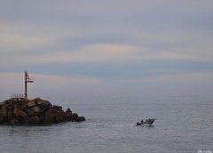 一名男子故意把船沉到南澳海里制造暗礁吸引鱼