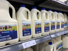一块钱牛奶的时代早已结束，超市自有品牌再度