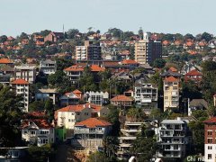 在过去20年里，澳洲房价攀升了193%，而工资涨幅