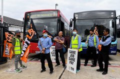 新州教师和公交车司机同时罢工