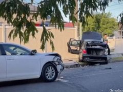 墨尔本一司机逆行超车酿严重事故，5岁女童生命