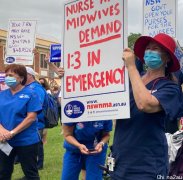 新州罢工标语牌背后护士和助产士的恐怖故事