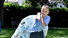 悉尼9岁捡垃圾男孩引爆网络！他的经历，让无数