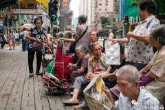 香港老人的退休生活：有人做义工，有人跟着儿女移民美澳加（图）