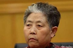 “老干妈”重出江湖帮儿子收拾烂摊子，首先就是换了“它”