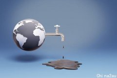 地球每天消耗的石油相当于一条河流，那么地球会不会越来越轻呢？