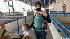“我们在机场痛哭”：一个澳洲家庭从上海“逃离”的经过