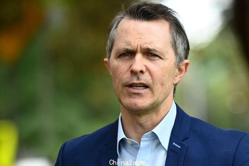 Labor's Jason Clare dismisses Scott Morrison's carbon tax claims as scare campaign