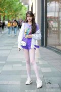 运动鞋适合穿丝袜吗？