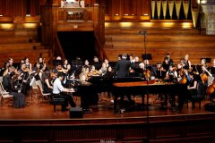 昆士兰医务交响乐团和合唱团举办年度慈善音乐会，为医生精神健康募款