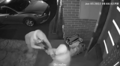 悉尼女子在自家前门遭伏击! 蒙面男子试图抢走包包