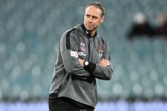 AFL排名第15的Essendon 队主教练下课了