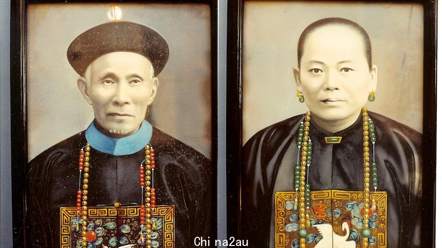 A Chinese man and woman wearing traditional robes in the 1800s in portraits side-by-side 